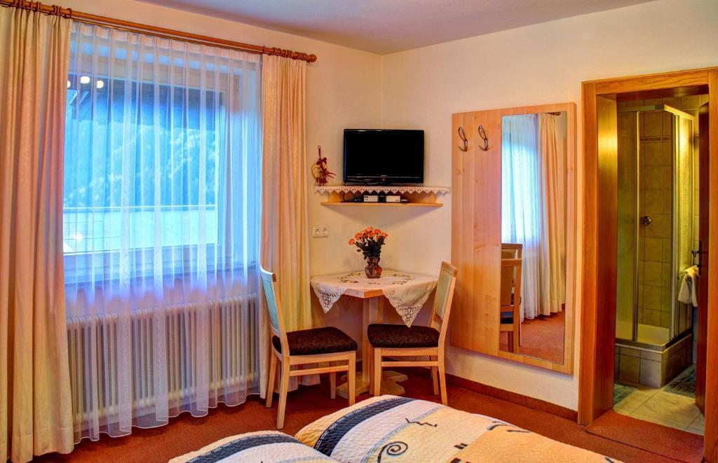 Gaestehaus Resi Jerzens Habitación foto
